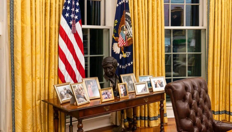 cesar chavez oval office