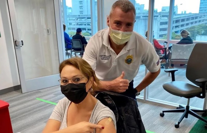 maría-elena-salinas