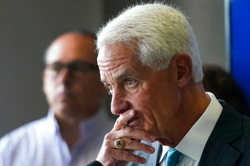 Charlie Cirst - Gun - violence