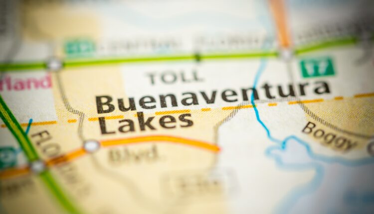 Buenaventura Lakes: The FL community that feels like la Islita